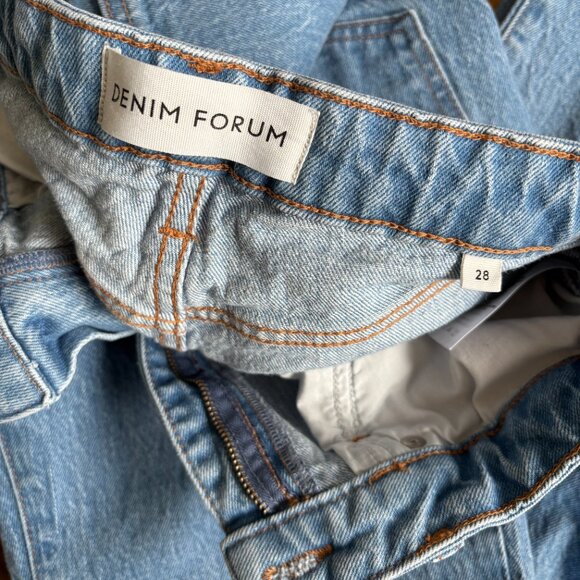 Aritzia Denim Forum Rowan Hi Rise Curve Fit Straight Jeans - Picture 2 of 3